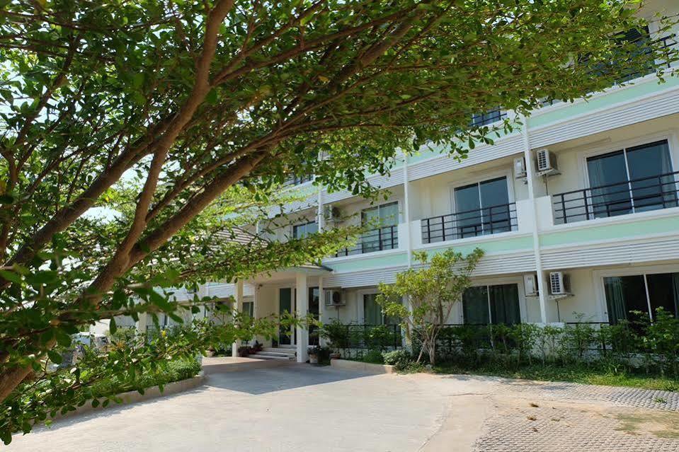 Privacy Residence Lopburi Exterior photo